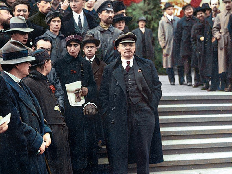 Владимир Ленин на Красной Площади, Москва 1918 год. фото из ria.ru