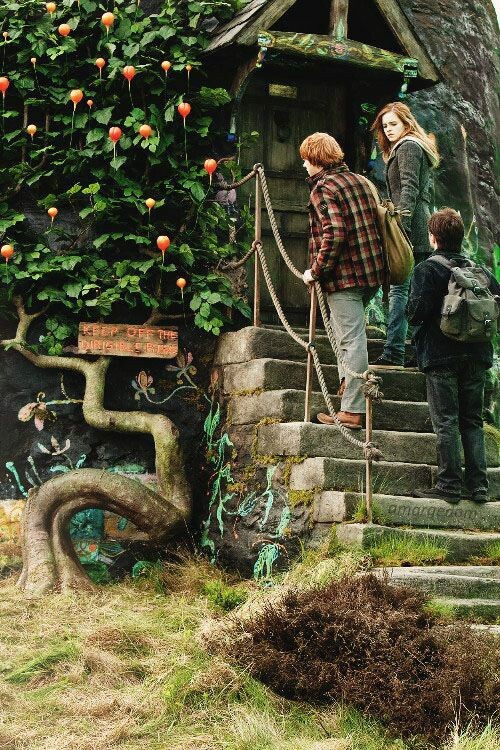 Очаровательный домик, и снаружи, и изнутри