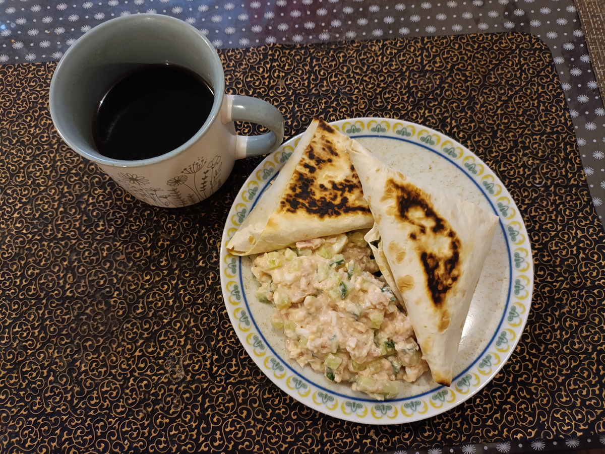 Треугольники с начинкой из тунца