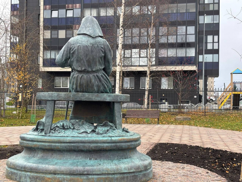    Памятник сказительнице Ирине Федосовой вызвал вопросы у архитектора из ПетрозаводскаАлександр Гнетнев