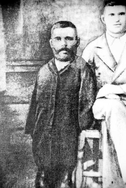 На фото слева: Григорий Журавлёв