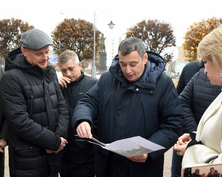     Александр Хинштейн потребовал конкретики по благоустройству центра Курска
