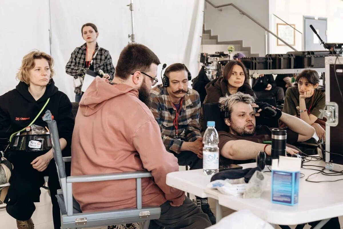 Маринетт Мортем на съемках сериала Нейро Вася