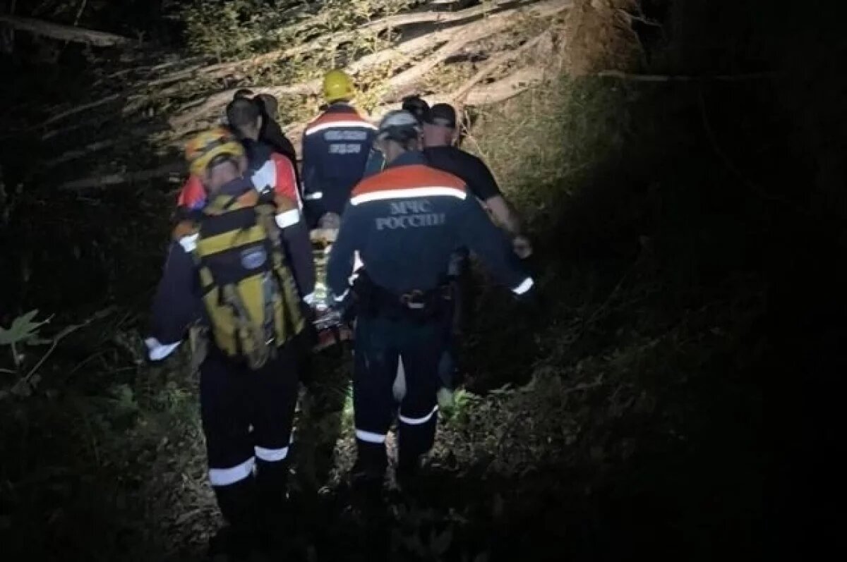    В сочинском лесу спасатели эвакуировали мужчину с сильным кровотечением