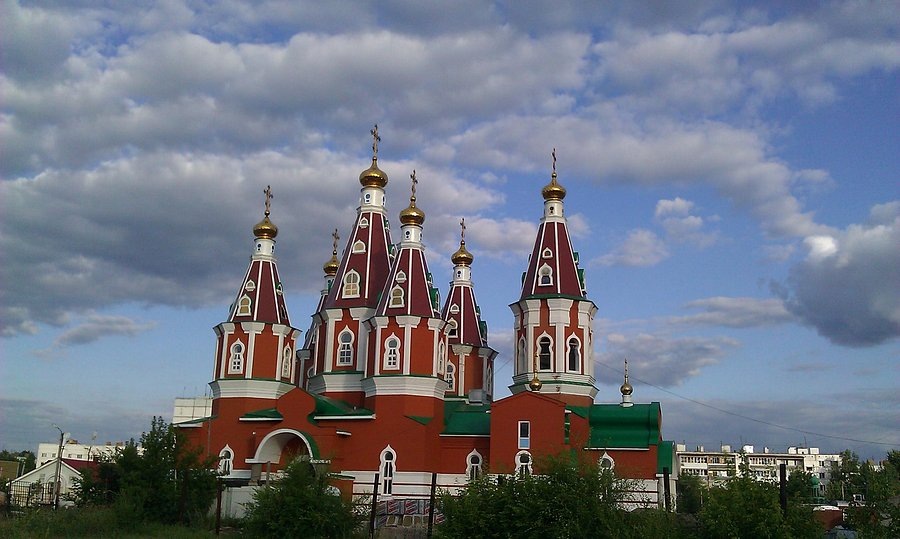 Храм в честь великомученика и целителя Пантелеимона