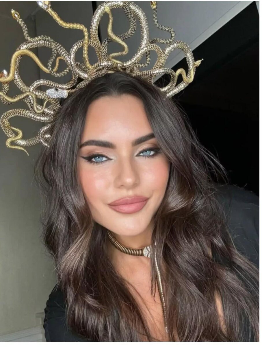 падчерица Вика