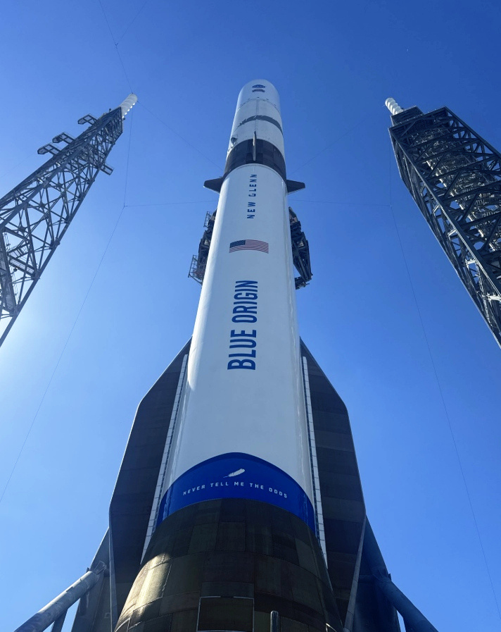 Ракета-носитель New Glenn в ноябре 2025 года, фото Blue Origin
