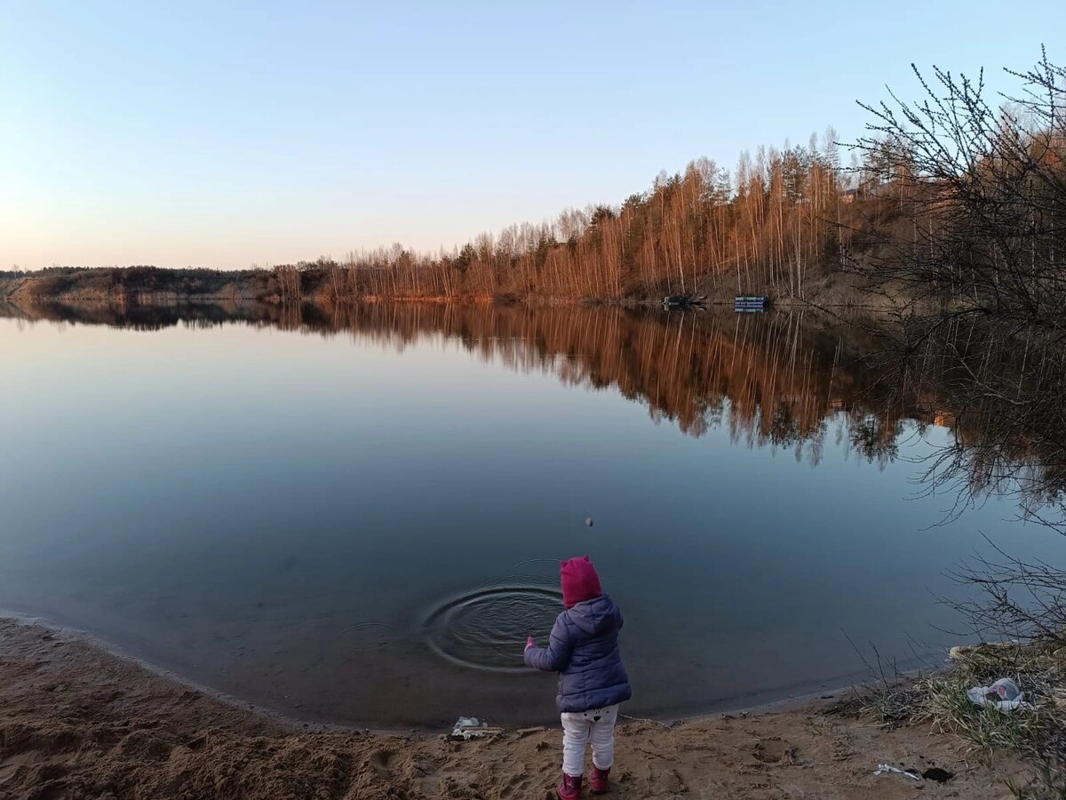 Внучка на карьере. Фото автора.
