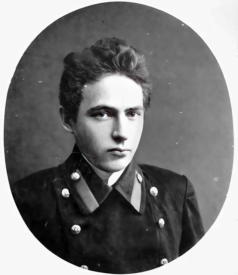    Велимир Хлебников. 1908 год ru.wikipedia.org