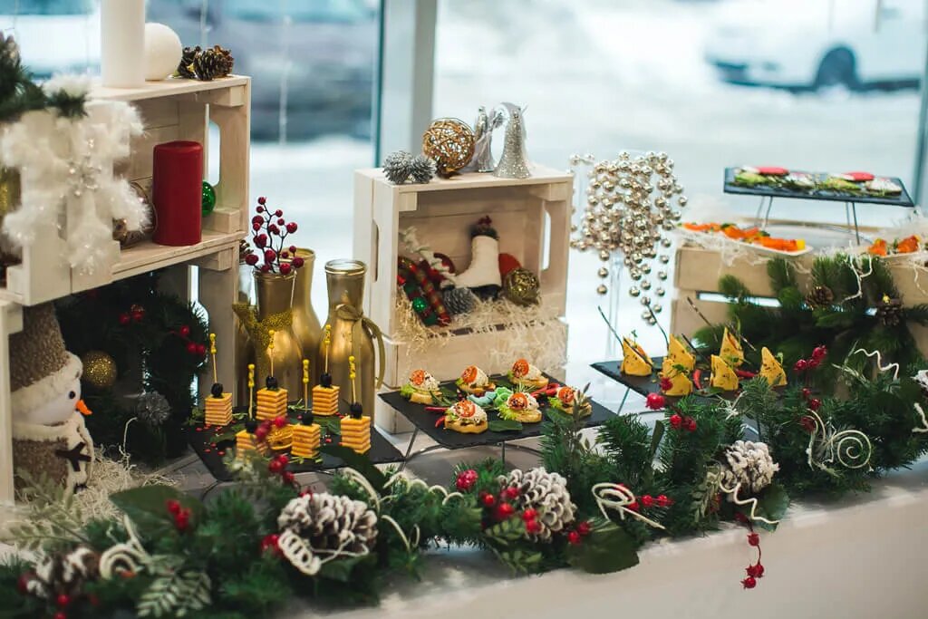 Фуршетное меню с доставкой на Новый год - shop.m-catering.ru