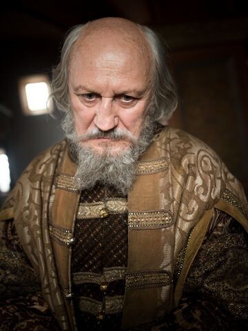 За неимением портрета и памятника несостоявшегося мужа княгини Марии и героя обороны Пскова Ивана Шуйского будет изображать актер из сериала "Годунов" Юрий Беляев. Из открытых источников