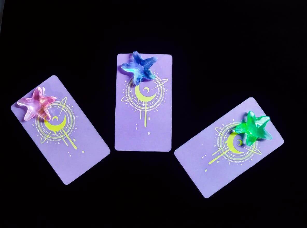 НУЖНО СОСРЕДОТОЧИТЬСЯ И ВЫБРАТЬ КАРТУ ⤴️