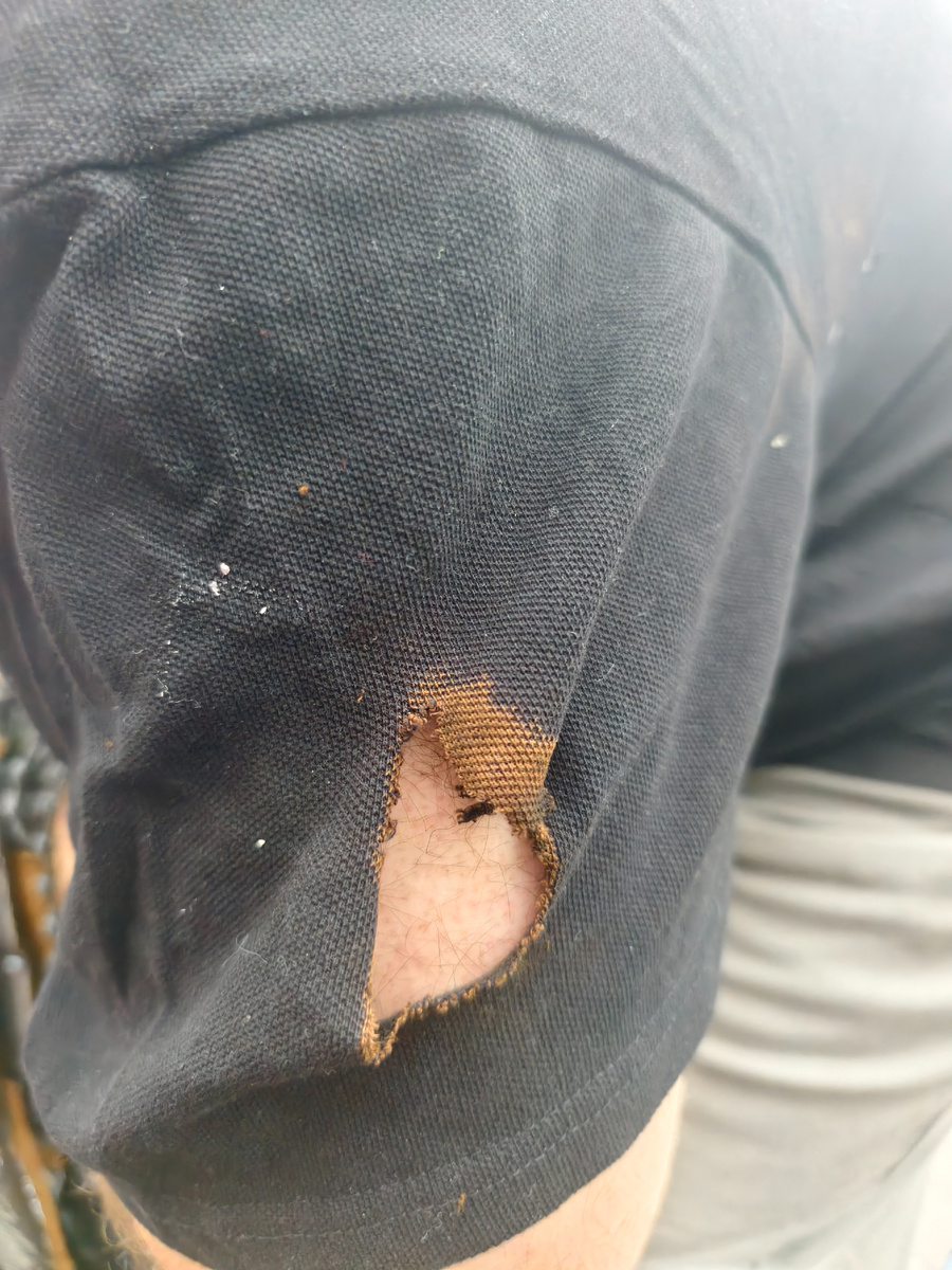 Поло испорчено. Но слава Богу, что так