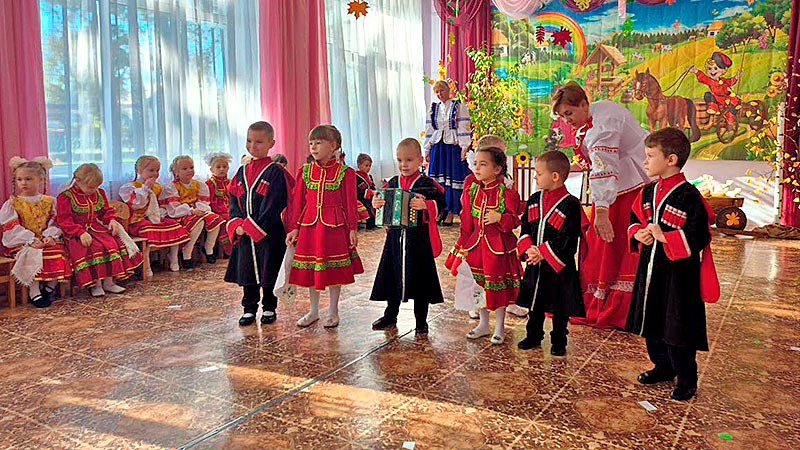    Родниковские дошкольники стали казачатами