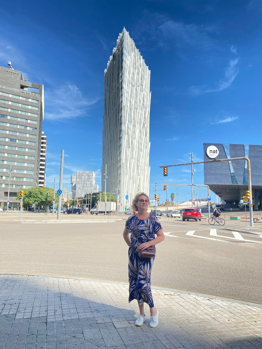 Дом интересный , правда?