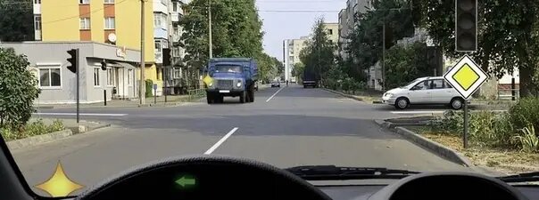 Нерегулируемый перекресток - светофор не работает