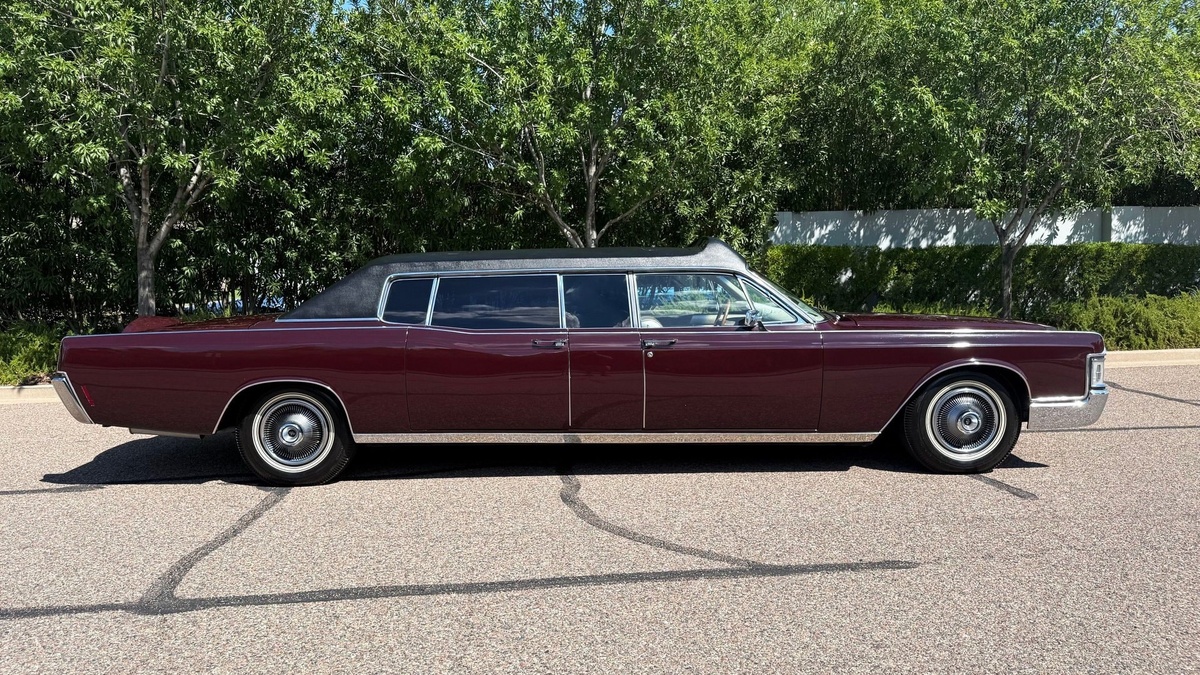 Lincoln Continental 1969 года