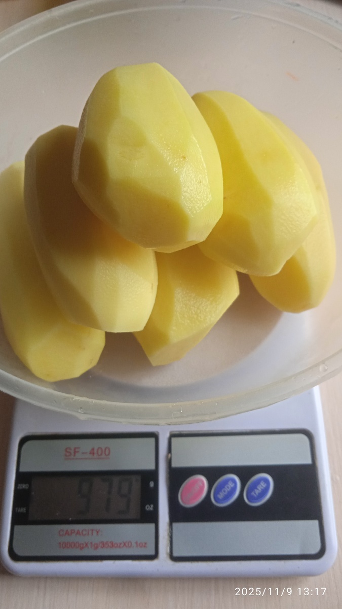 Картошка с белой кожурой была