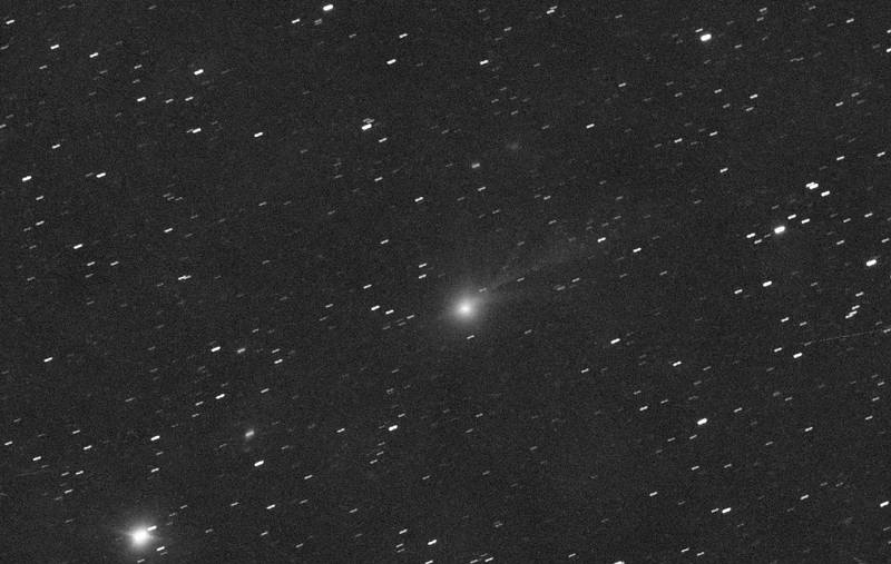 Изображение 3I / ATLAS получено 8 ноября 2025 г. астрономами М. Егером, Г. Риманом и Э. Проспери. Межзвездный объект демонстрирует сложную и аномальную структуру струй, исходящих от него за перигелием.