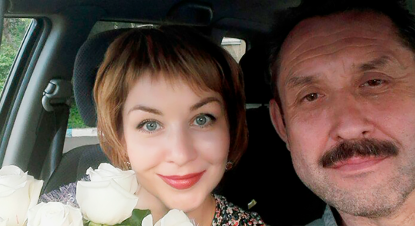 Ирина и Сергей Усольцевы с дочкой Ариной и собакой бесследно исчезли в тайге. Фото: соцсети