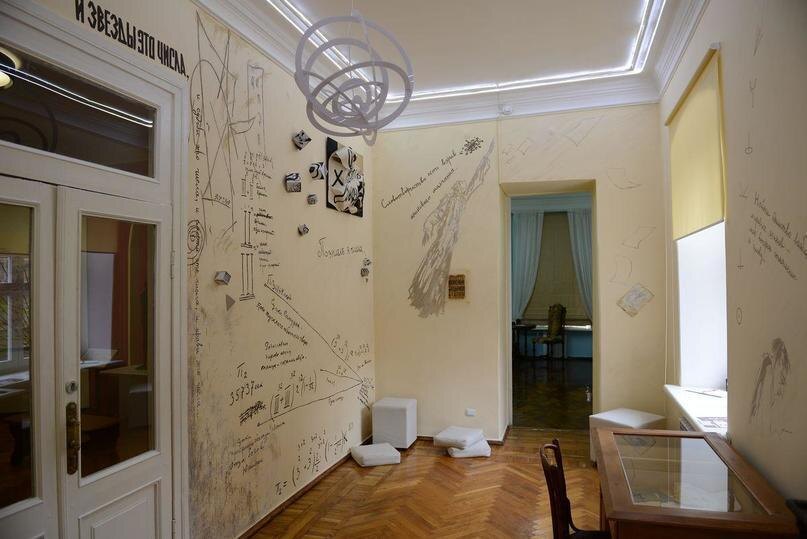     Комната Велимира. Фото предоставлено Домом-музеем Велимира Хлебникова в Астрахани.