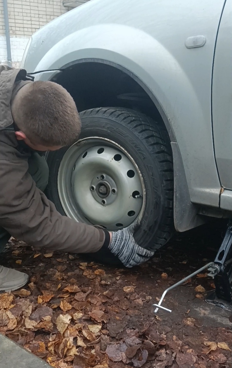Смена колес с летних на зимнее, своими руками
