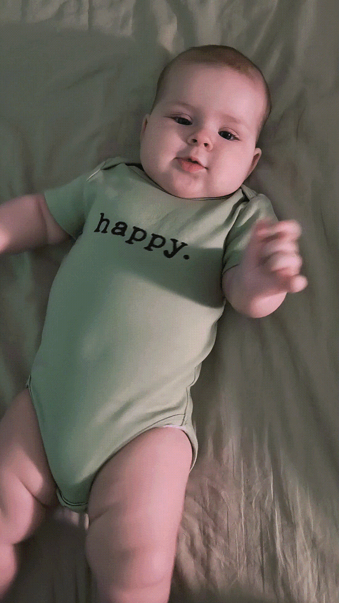 Этот пирожок, кажется, счастлив и без переворотов