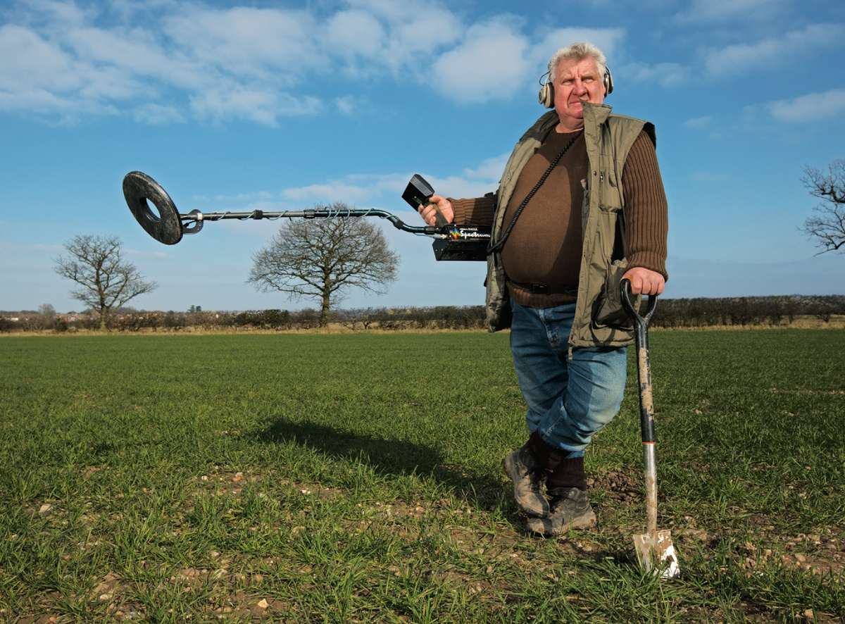 Терри Герберт на поле в графстве Стаффордшир, Великобритания