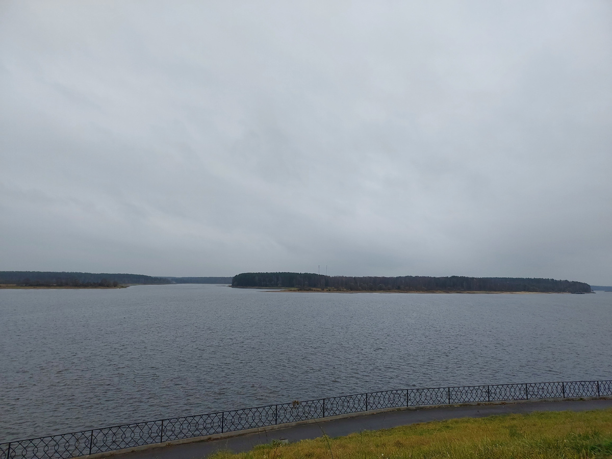 Вид на Волгу с набережной Мышкина