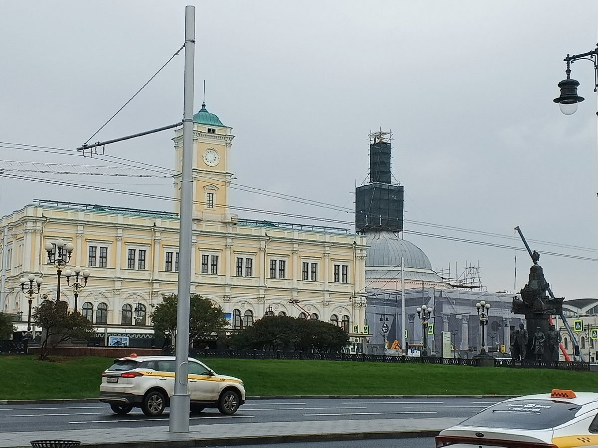 Ленинградский вокзал. Фото Галины Малышевой.