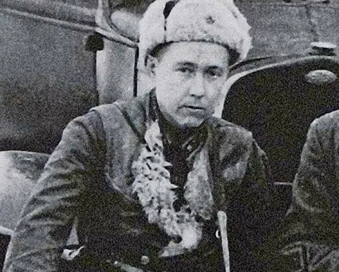 Как Солженицын хотел удрать с фронта и для этого сам себя посадил