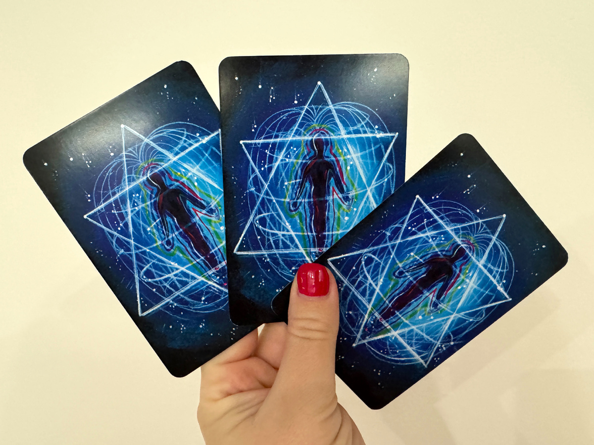 Таролог Маша Эвэнс