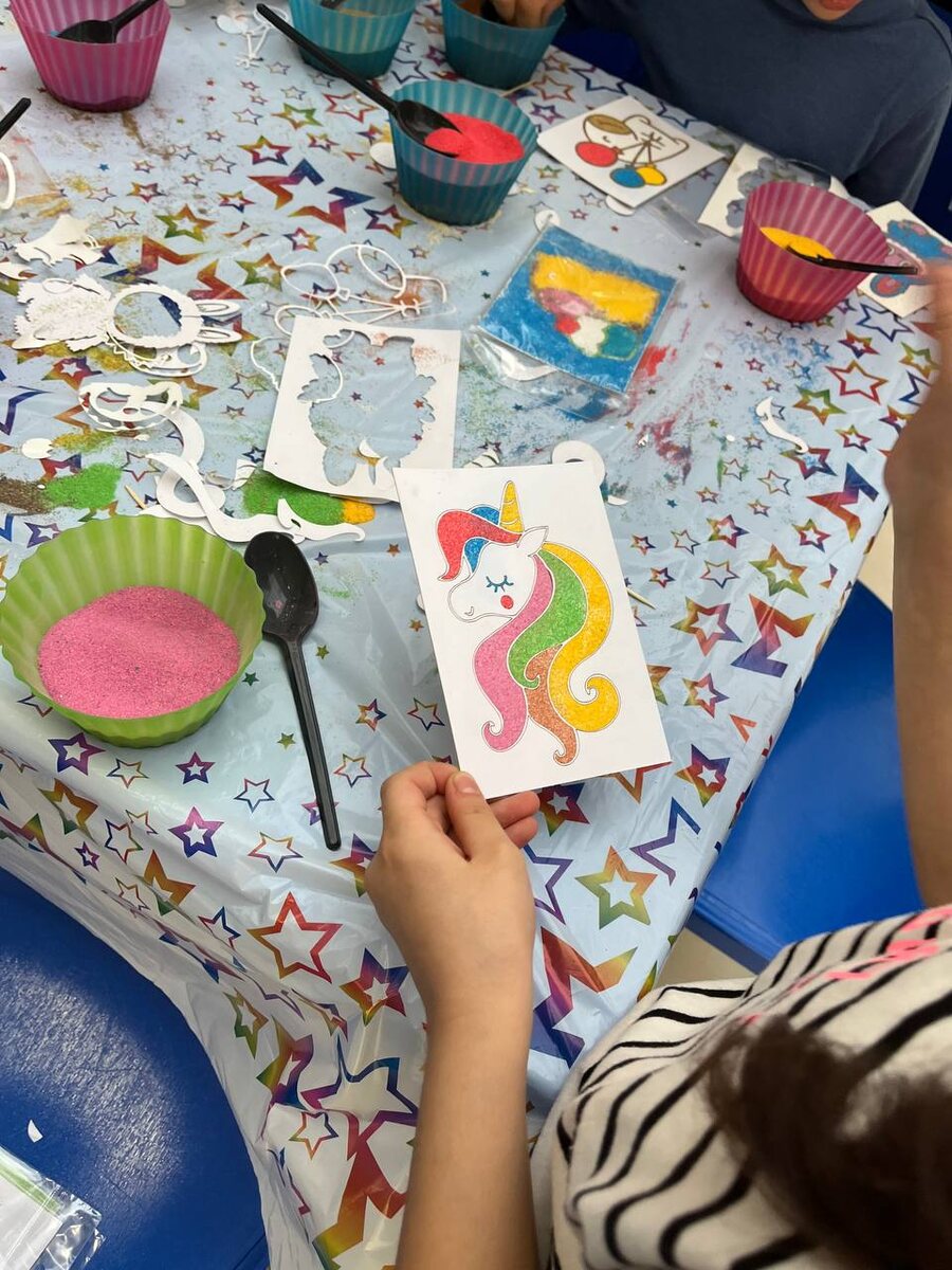 Разноцветный единорог