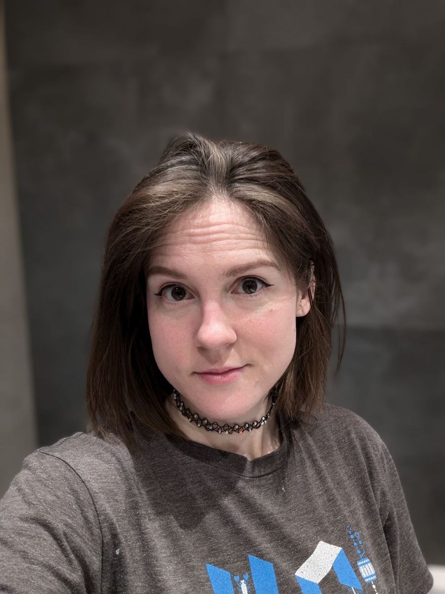 Спустя три минуты уже человек. Осталось влить кофе и к новому дню – готов!