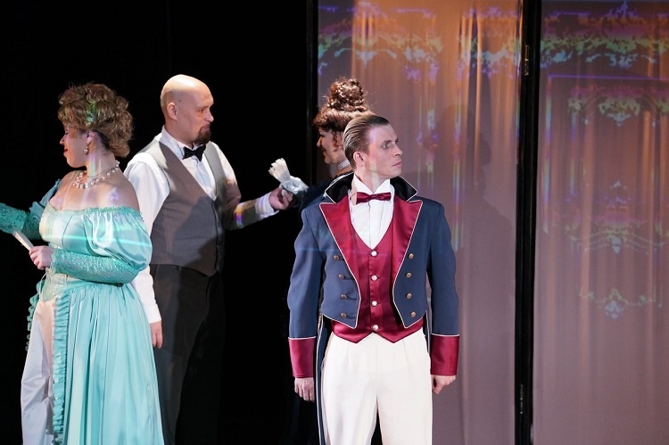    Фото сообщества Новошахтинского театра во "ВКонтакте" Редактор