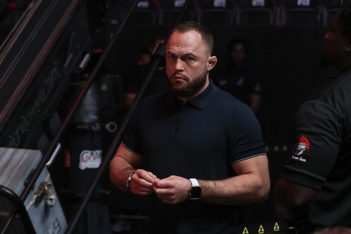     Алексей Махно