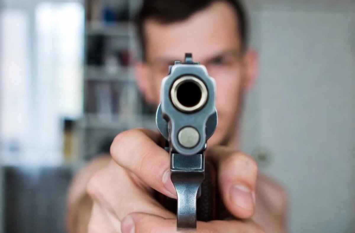    В Хабаровске свёкор попытался убить невестку из самодельного револьвера