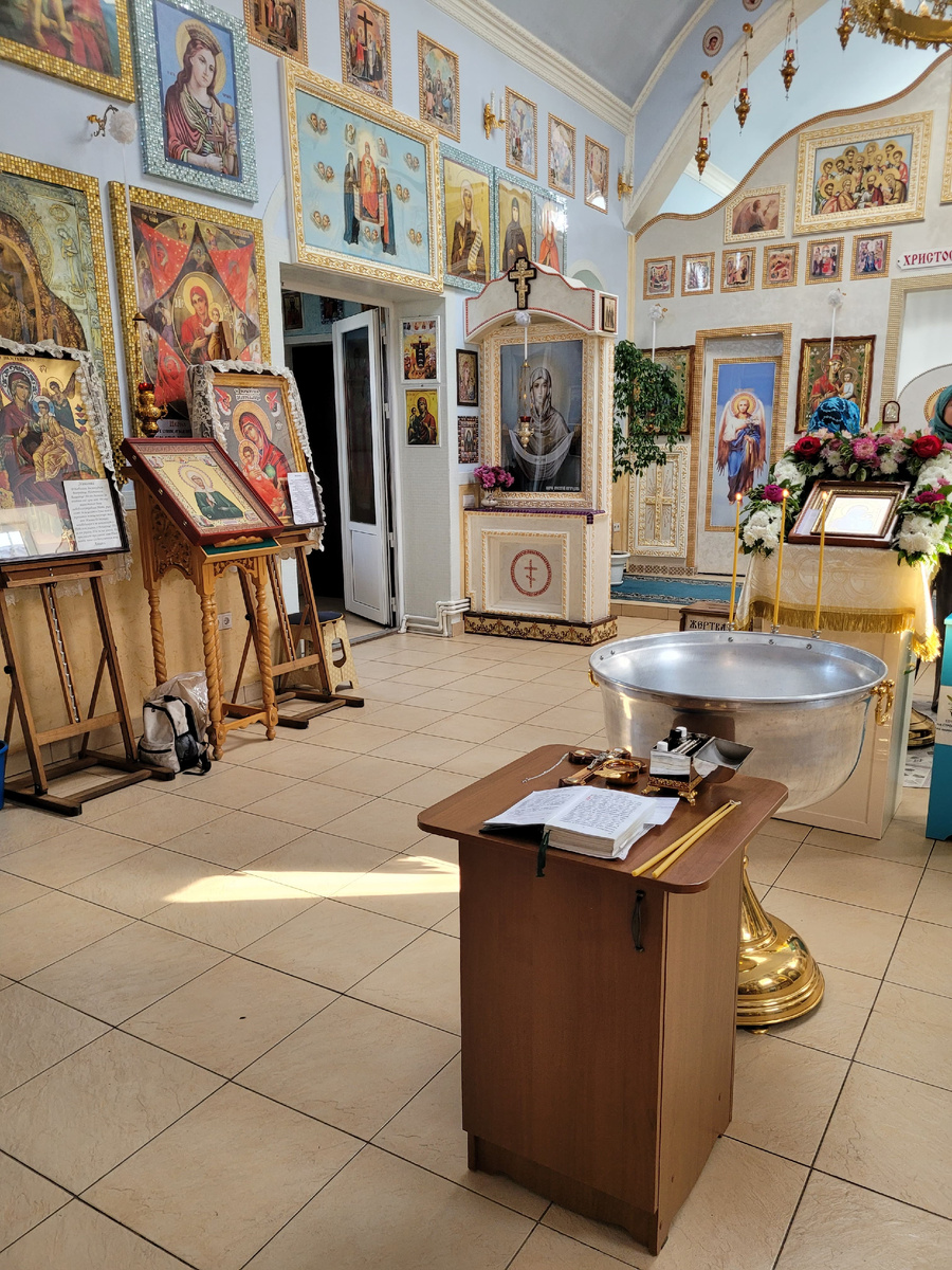 Храм при монастыре