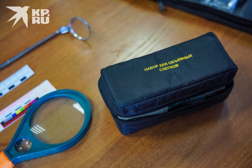    В умелых руках даже нехитрые приспособления и материалы помогают извлечь максимум информации о произошедшем преступлении. ИВАНОВА Диана