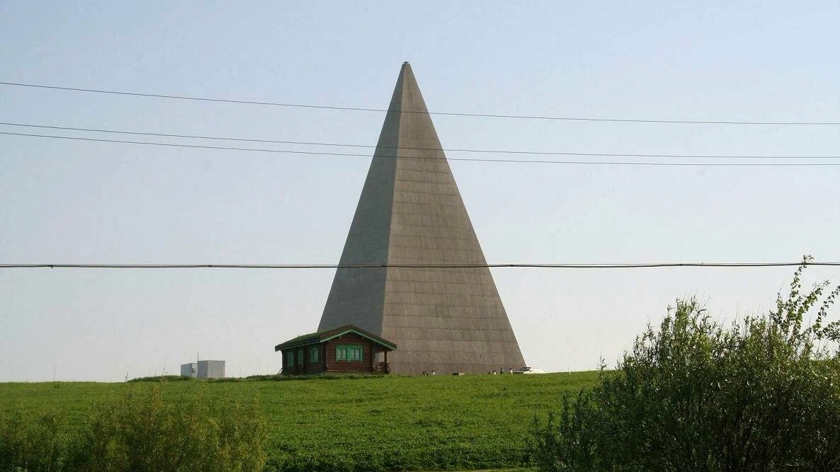 Пирамида Голода в Подмосковье (ныне не существующая), 2016 год