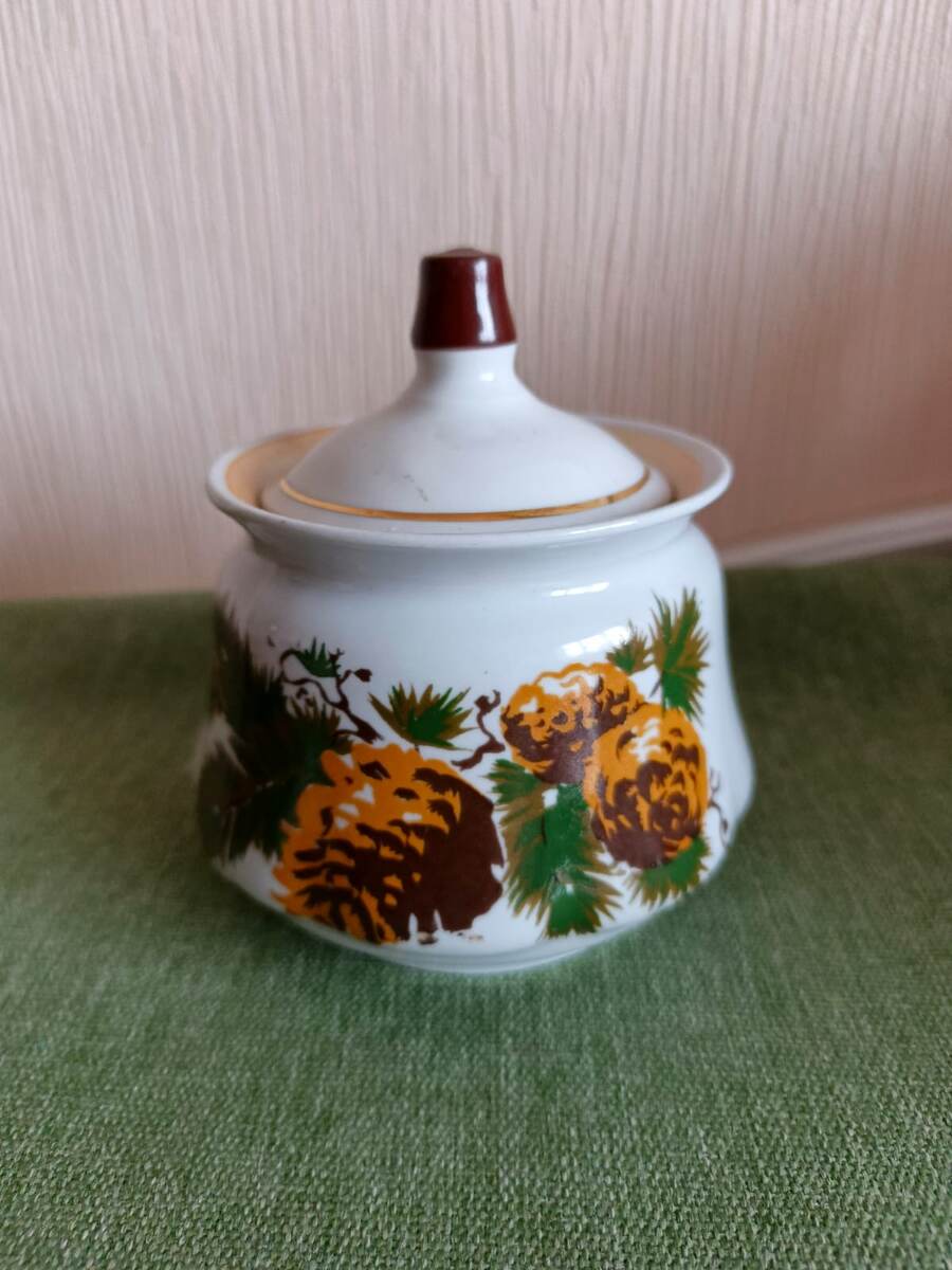 прекрасная сахарница