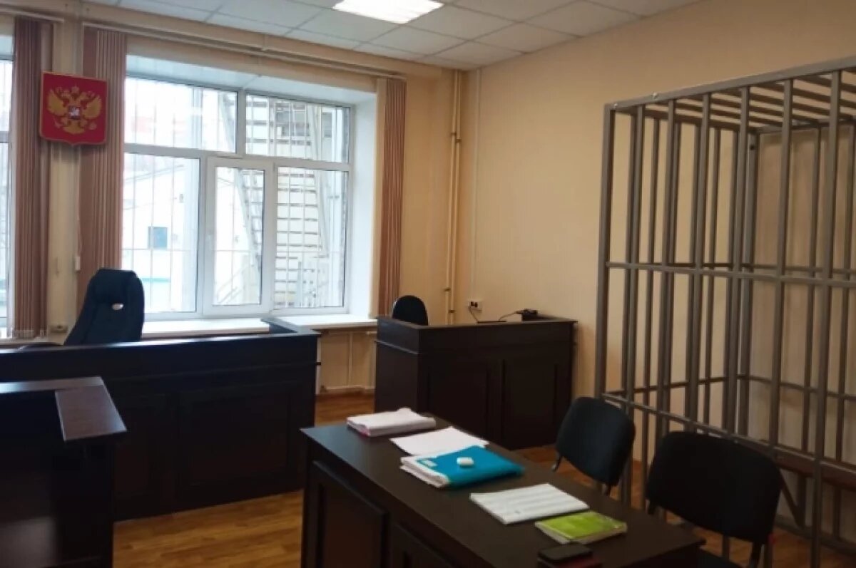    В Хабаровском крае бывший замминистра попал под суд за 14 млн рублей