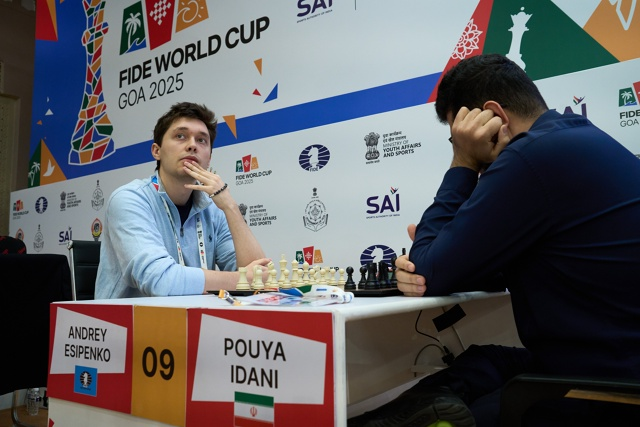  Андрей Есипенко фото: FIDE