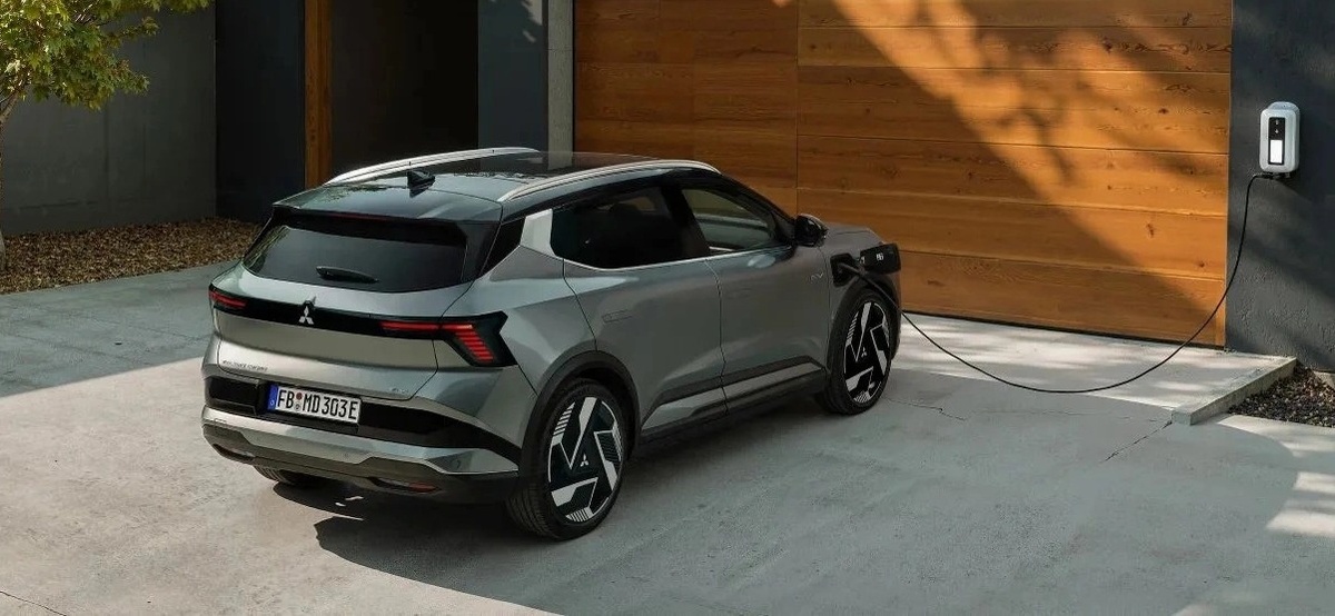 Фото Mitsubishi  📷
