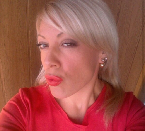 "Я хочу на море 3 раза в год. Мужчина должен это понимать": учительница 40 лет с зарплатой 50К озвучила свои требования на первом свидании