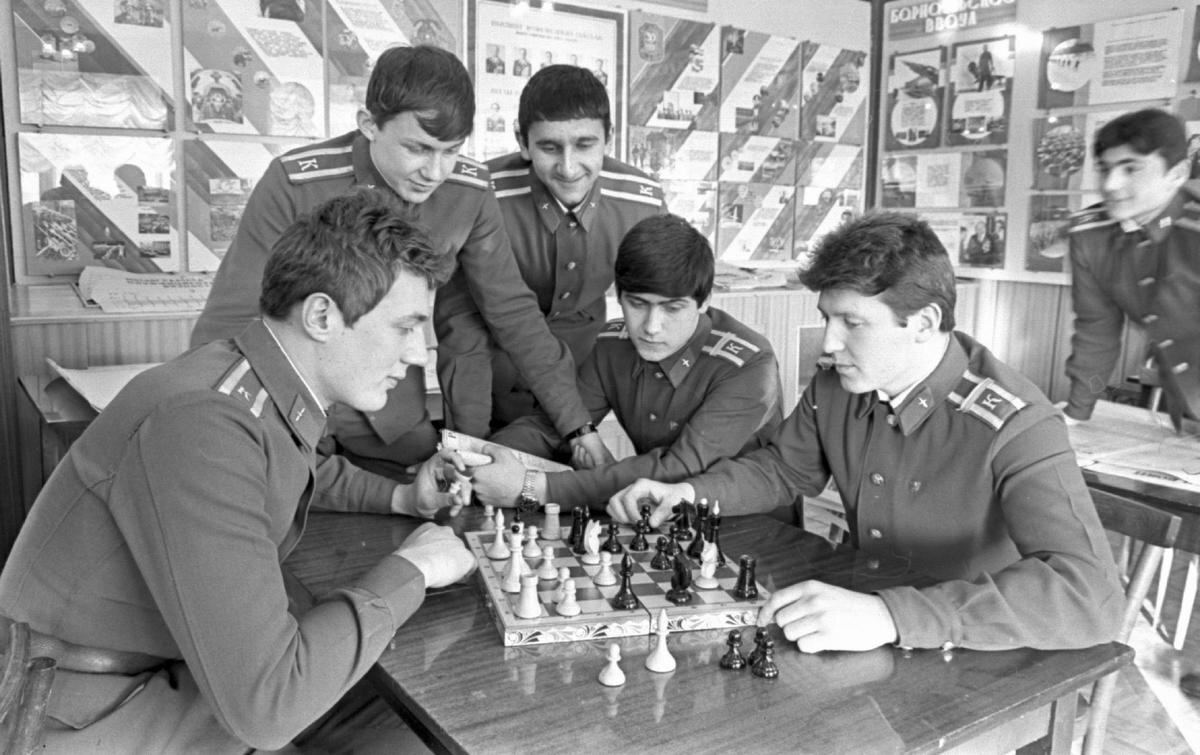 Товарищи курсанты...