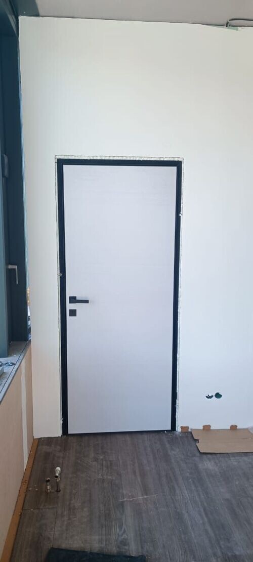 Дверь, которую установили покупатели магазина "Фабрика дверей"