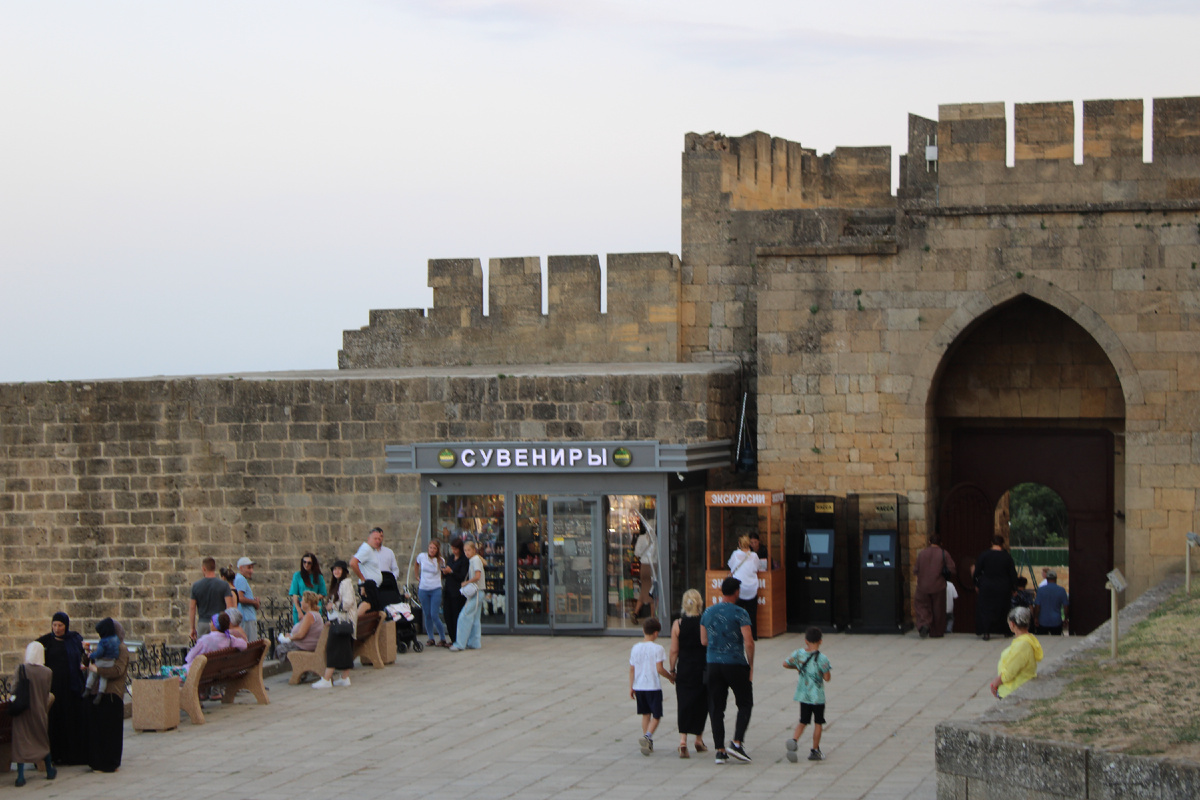 Цитадель «Нарын-Кала» в Дербенте. Фото автора канала