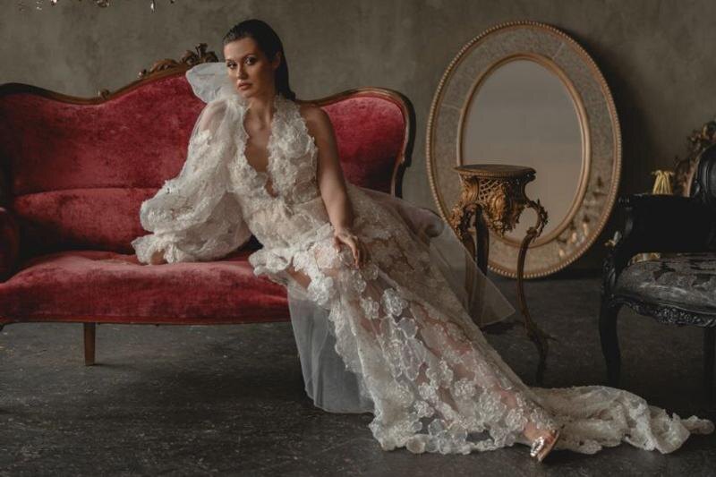    Фото в материале предоставлены Екатериной Разумовой / Платья из коллекции Марьям Ярмиевой