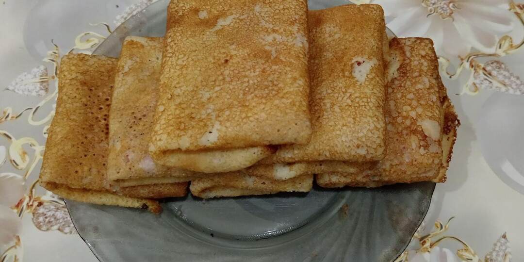 Блины с ветчиной и сыром.